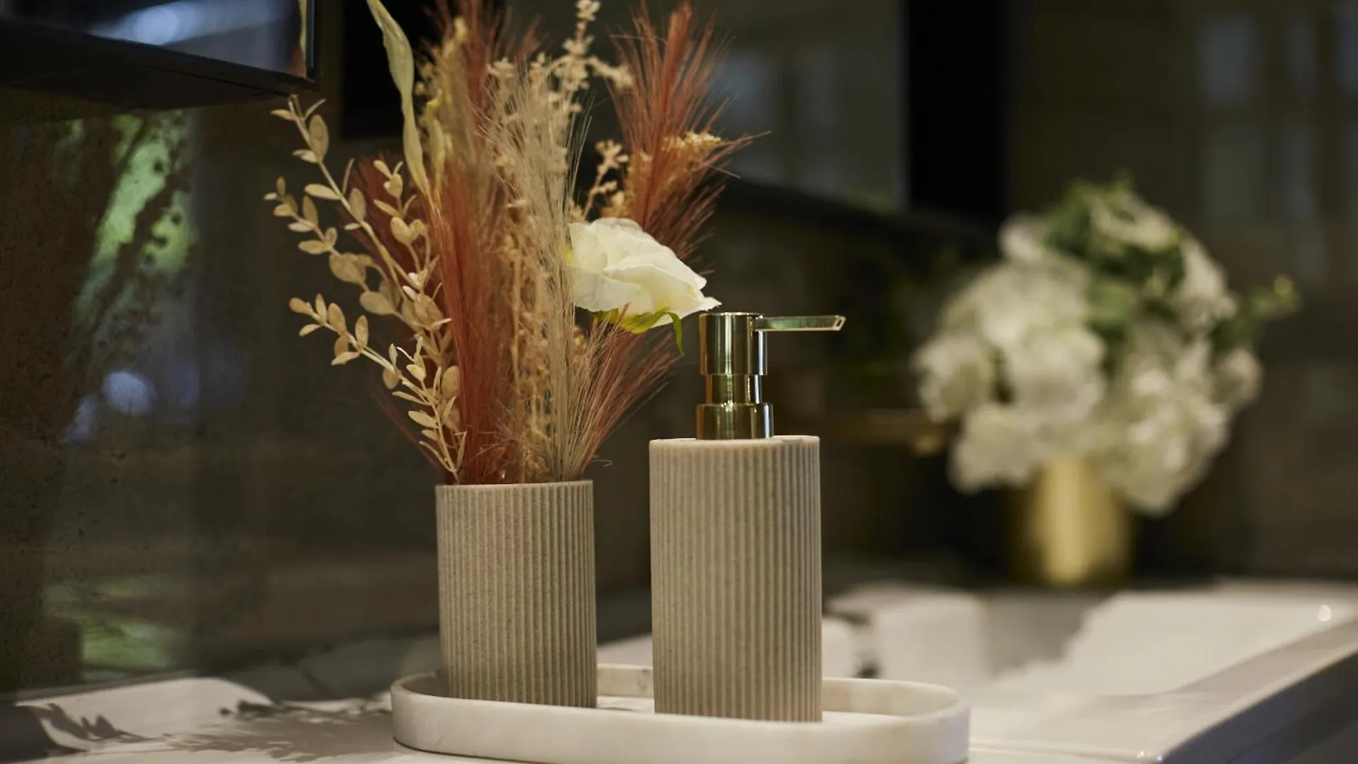 Hayy Luxury Retreat At The Lodge 브래드퍼드 영국